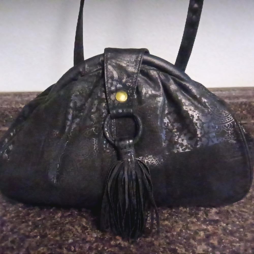 VTG 80's CC Courtenay Black Tooled Leather Framed Clamshell Shoulder Bag Purse